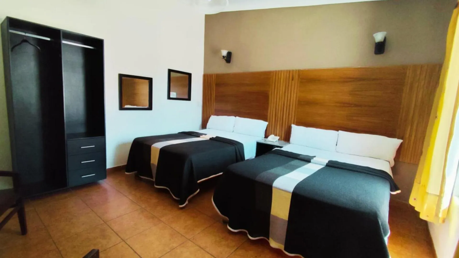 Hotel Aquiles Guadalajara 3*,