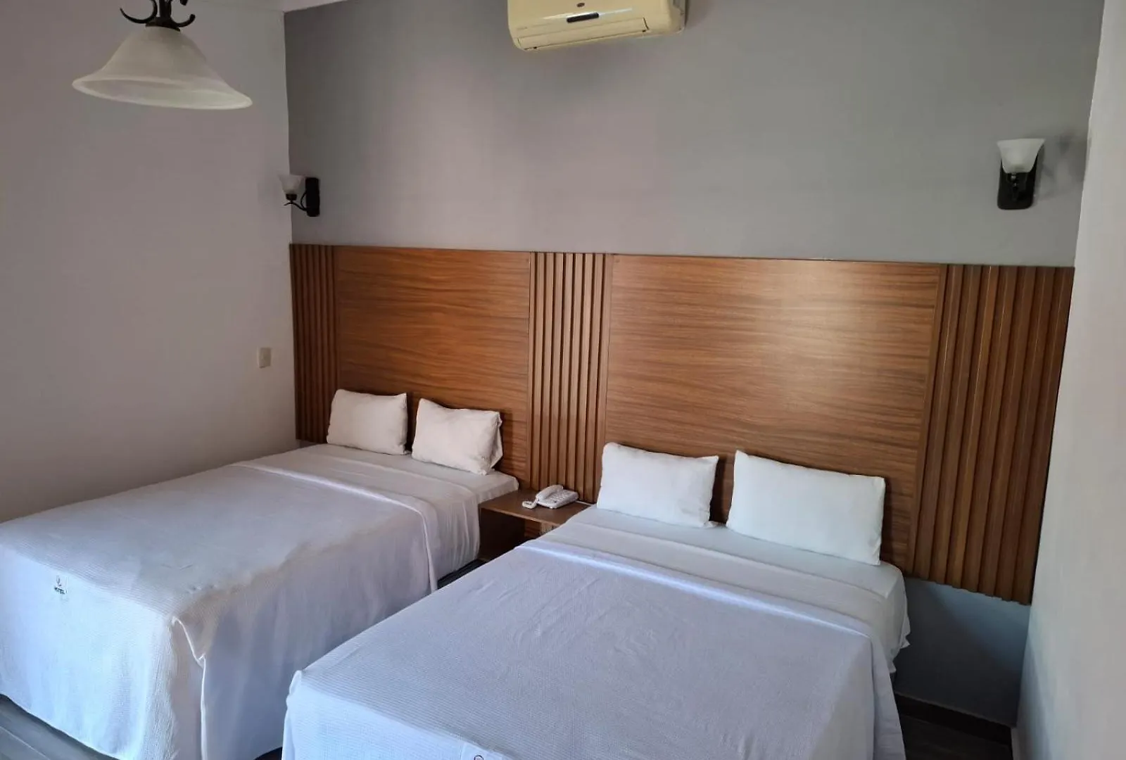 Hotel Aquiles Guadalajara Motel
